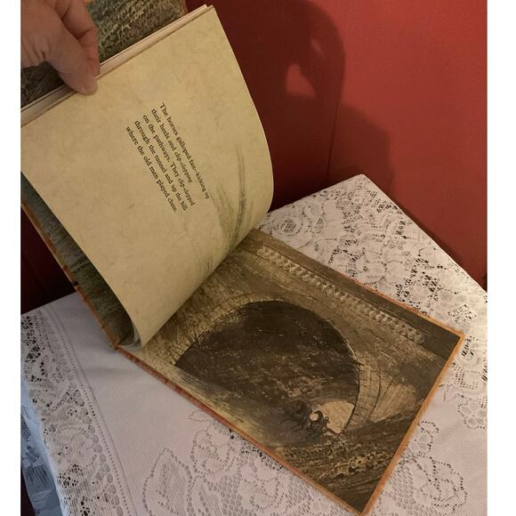 1967 The Magic Carousel By Dorothy Levenson - Picture 6 of 8